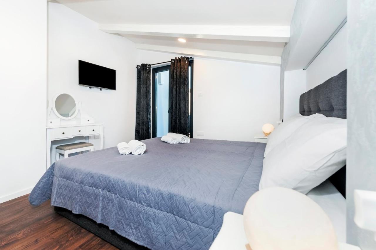 Deluxe Apartments A&A - 2 Rovinj Exterior foto